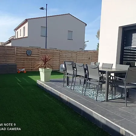 Grande Avec Piscine Villa